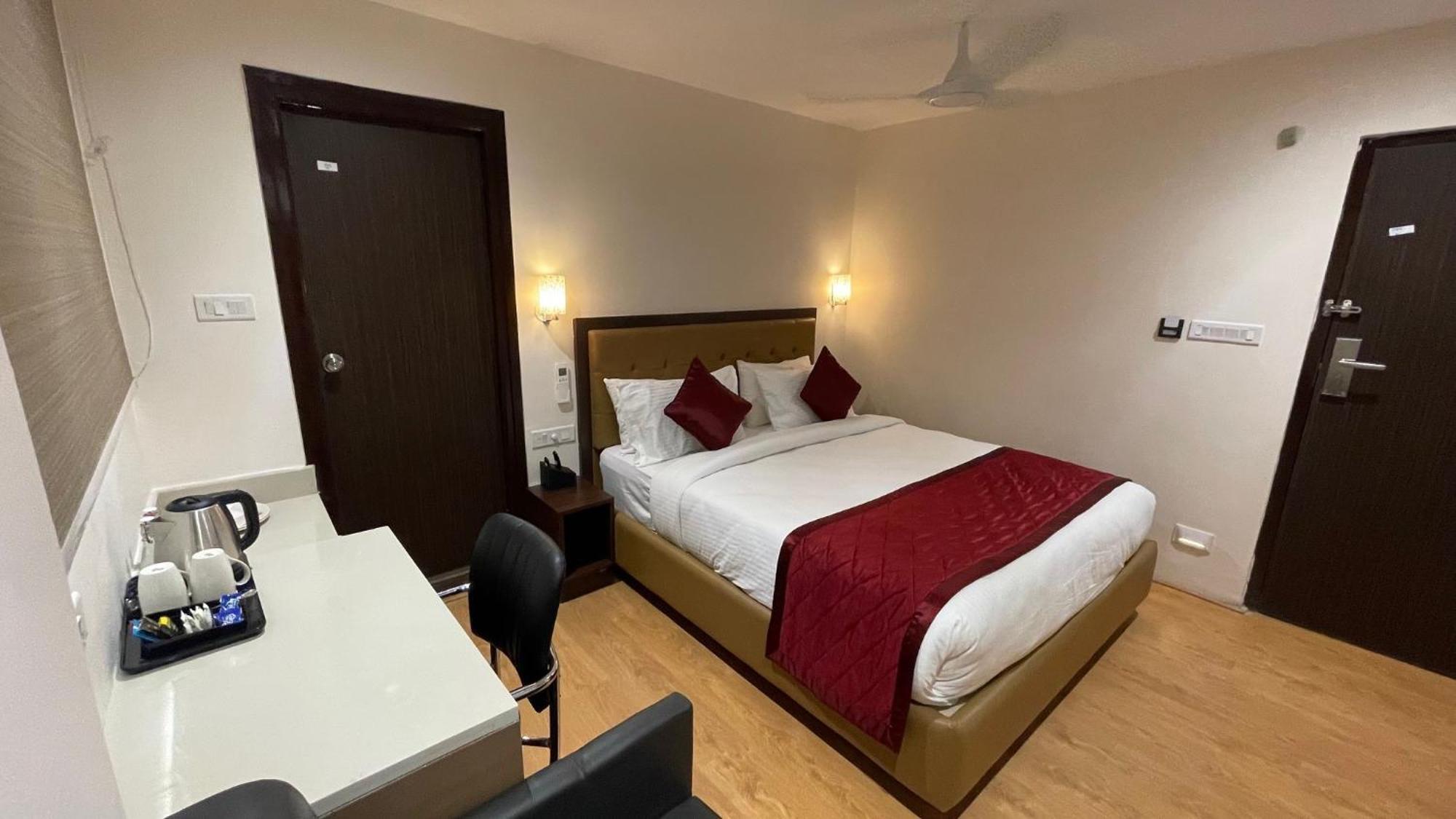 Hotel Silver Cle 海得拉巴 外观 照片